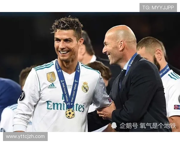 亚马尔荣获科帕奖 C罗 基冈 普拉蒂尼三人弃权引发争议 亚马尔荣获科帕奖 C罗 基冈 普拉蒂尼三人弃权引发争议