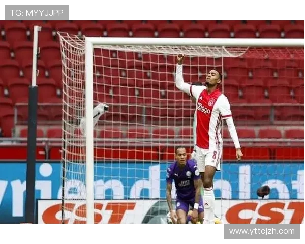 利物浦中卫选择受限 赫拉芬贝赫或回撤填补空缺 利物浦中卫选择受限 赫拉芬贝赫或回撤填补空缺