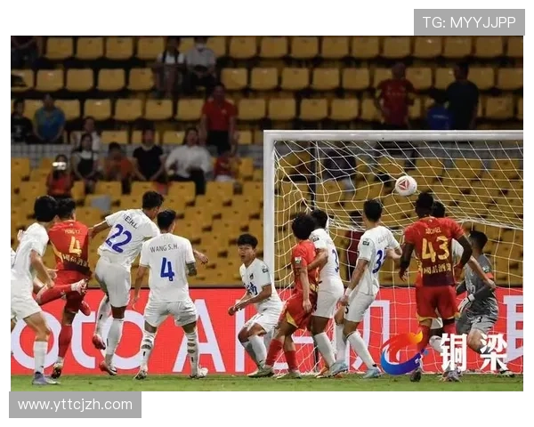 中甲球队重庆遭遇日本主帅暴怒 两次进场救护车引发冲突