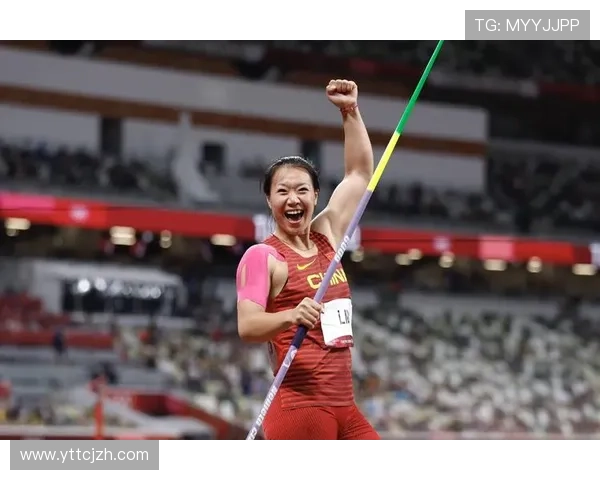 奥运冠军刘诗颖现身广州校园助阵体育节 鼓励学生全面发展勇攀高峰 奥运冠军刘诗颖现身广州校园助阵体育节 鼓励学生全面发展勇攀高峰