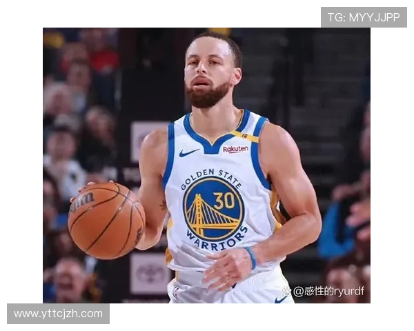 库里提醒球队减少失误防止对手借机反扑持续施压夺取比赛主动权